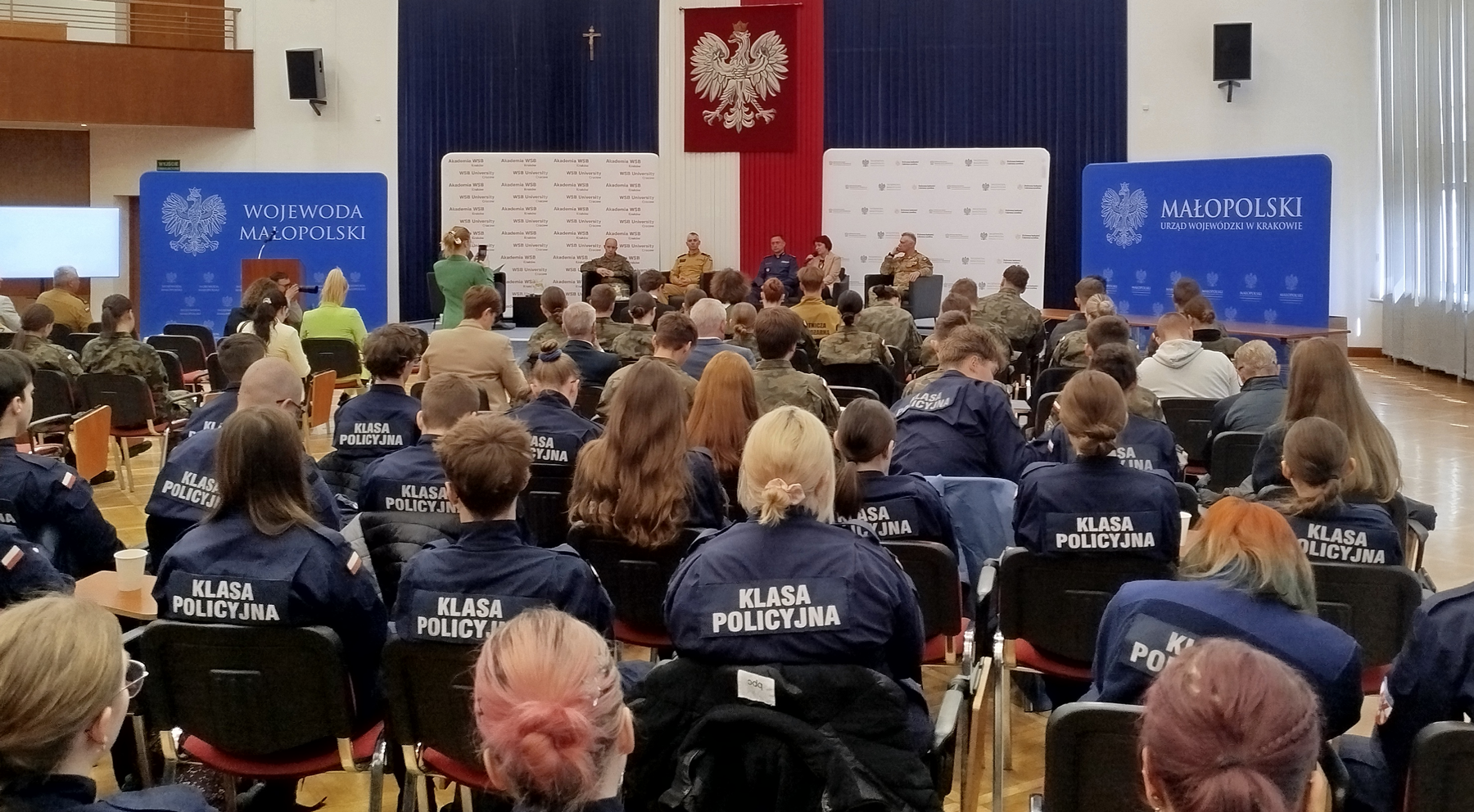 Uczniowie klasy mundurowej na konferencji naukowej „Młodzi, mundur i przyszłość” w Tarnowie”