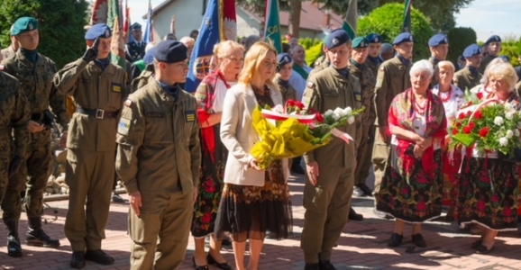 Apel Poległych w Mikołajowicach