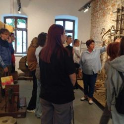 461636939 1039176388006020