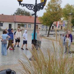 461686607 1039175941339398