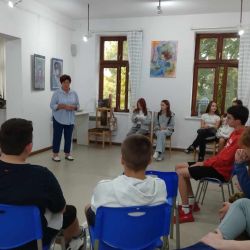 461792763 1039176131339379