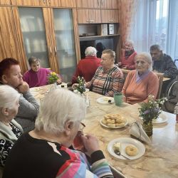 467122229 1076003770989948