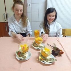 14915603 1395358560476242 n