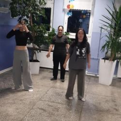 464113615 1056336539623338