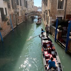 2 wenecja   spacer po dzielnicy san marco i spotkanie z gondolierami.